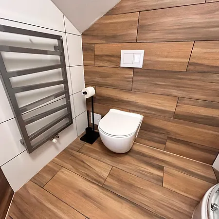 Bed & Breakfast Bialy Dom - Do Wynajecia 3*