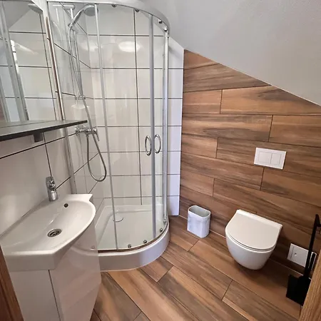 Bialy Dom - Do Wynajecia Bed & Breakfast